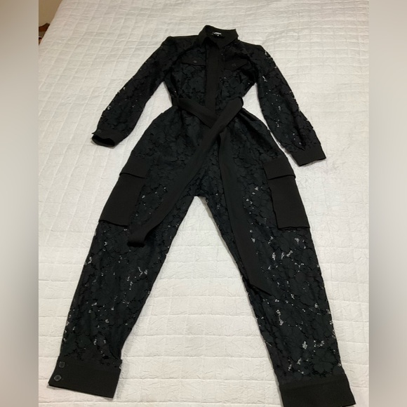Express lace jumpsuit. Size large - Picture 2 of 6